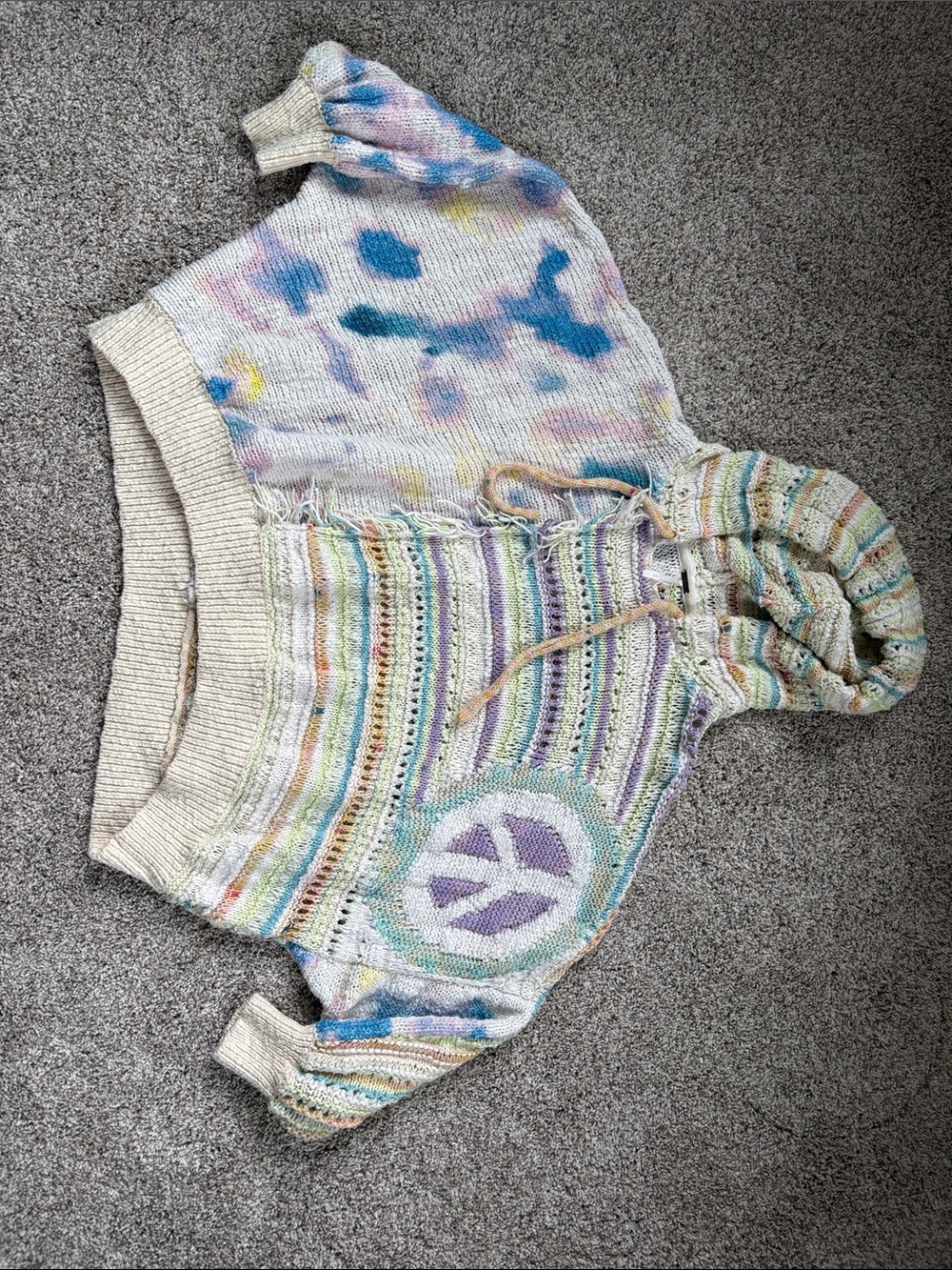 🤩 rare! 🤩 free People Crochet-Style Pastel Hooded Sweater with Peace Motif